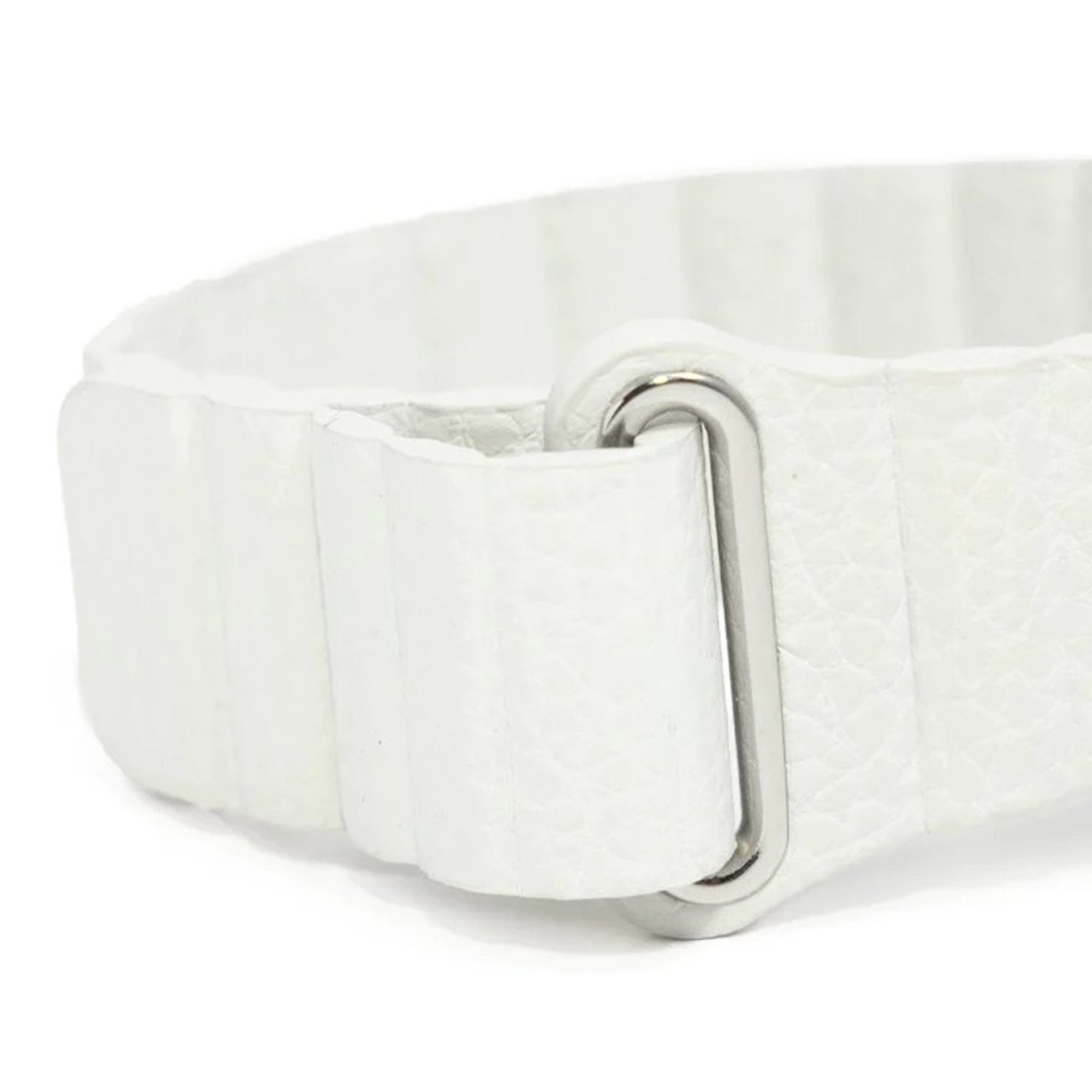 Comfort Band Embr Wave 2 White, Faux Vegan Leather