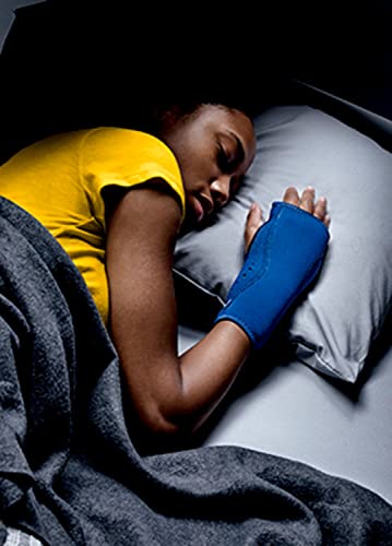 FUTURO Night Wrist Support, Helps Provide Nighttime Relief of Carpel Tunnel Symptoms, Breathable, One Size